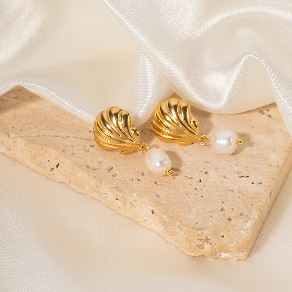 Fine Jewellery 18K Gold Plated Scallop Shell Earrings Geometric Natural Freshwater Pearl Earrings Stainless Steel