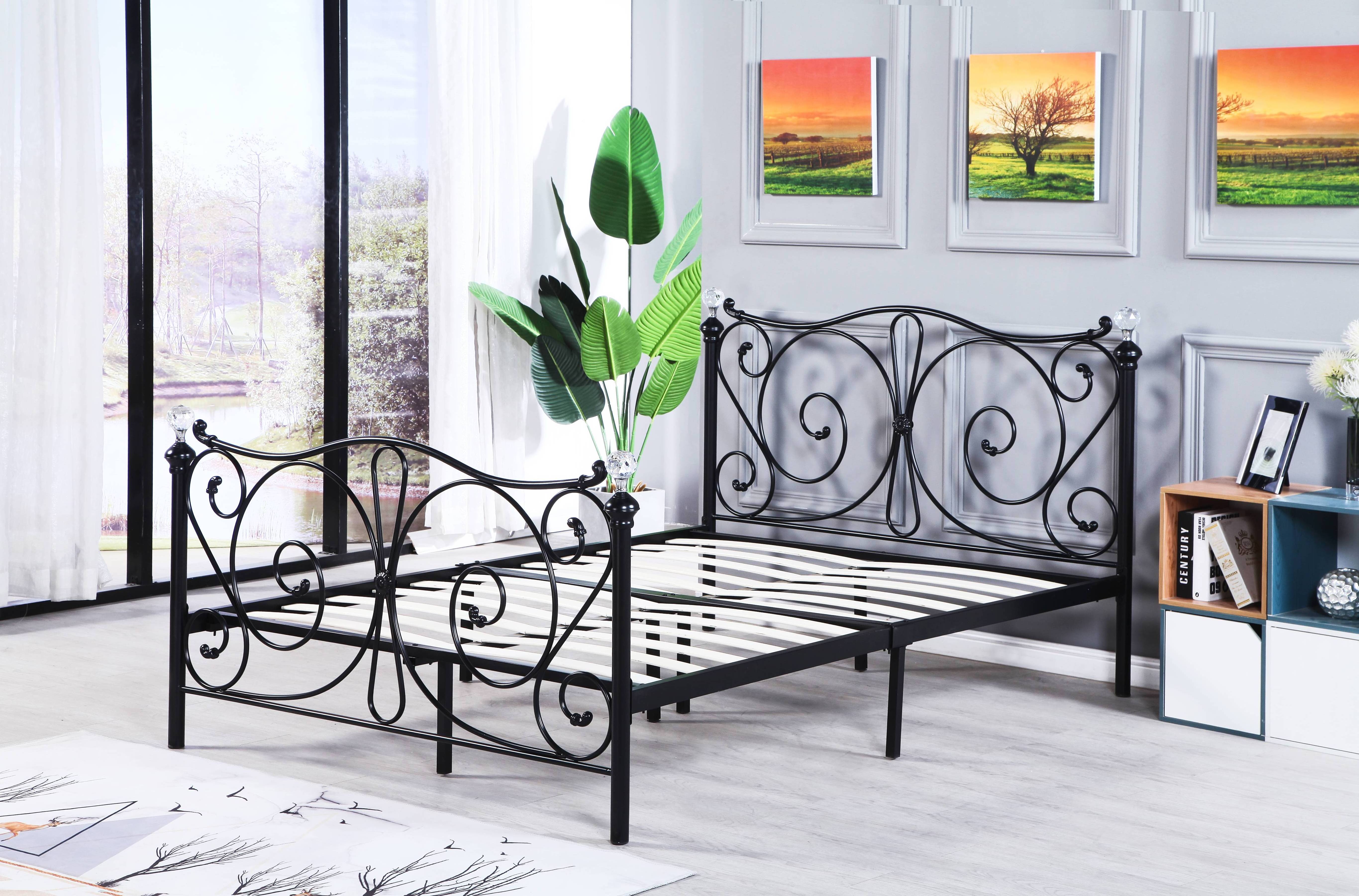 Assured Quality Latest Design Modern White Black Heart-Shaped Iron Metal Platform Bed For Sale