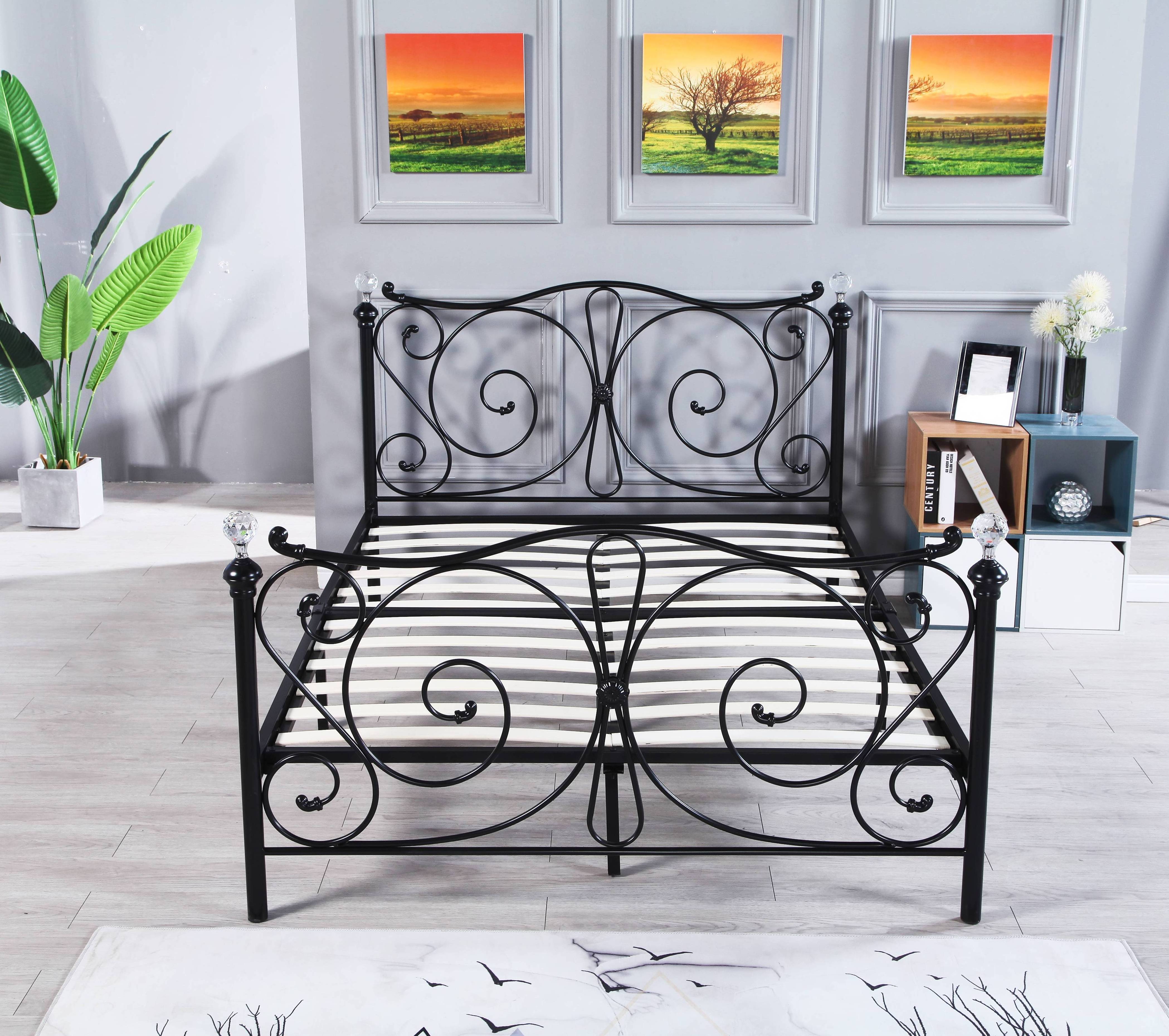 Assured Quality Latest Design Modern White Black Heart-Shaped Iron Metal Platform Bed For Sale