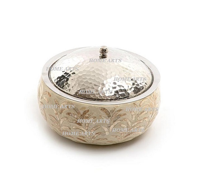 Top Quality Restaurant Food Serving Hot Pot With Hammered Lid Mother Of Pearl Food Buffet Casserole Dish From India