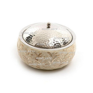 Top Quality Restaurant Food Serving Hot Pot With Hammered Lid Mother Of Pearl Food Buffet Casserole Dish From India