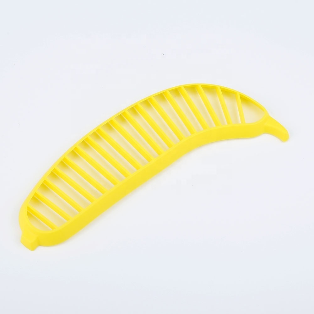 Banana Slicer, Practical Kitchen Tool, Plastic Salad Fruit Peeler Cutter Chopper