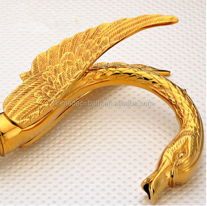 Triple Handles Gold Plated Swan Bathtub Faucet Waterfall Widespread Bathtub Faucet