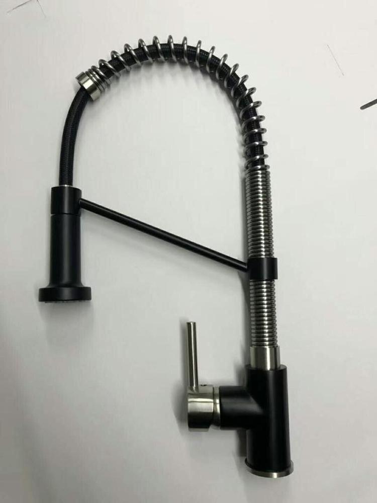 Manufacturers in china brass/Matte Black sprayer flexible faucet pull down kitchen faucet industrial