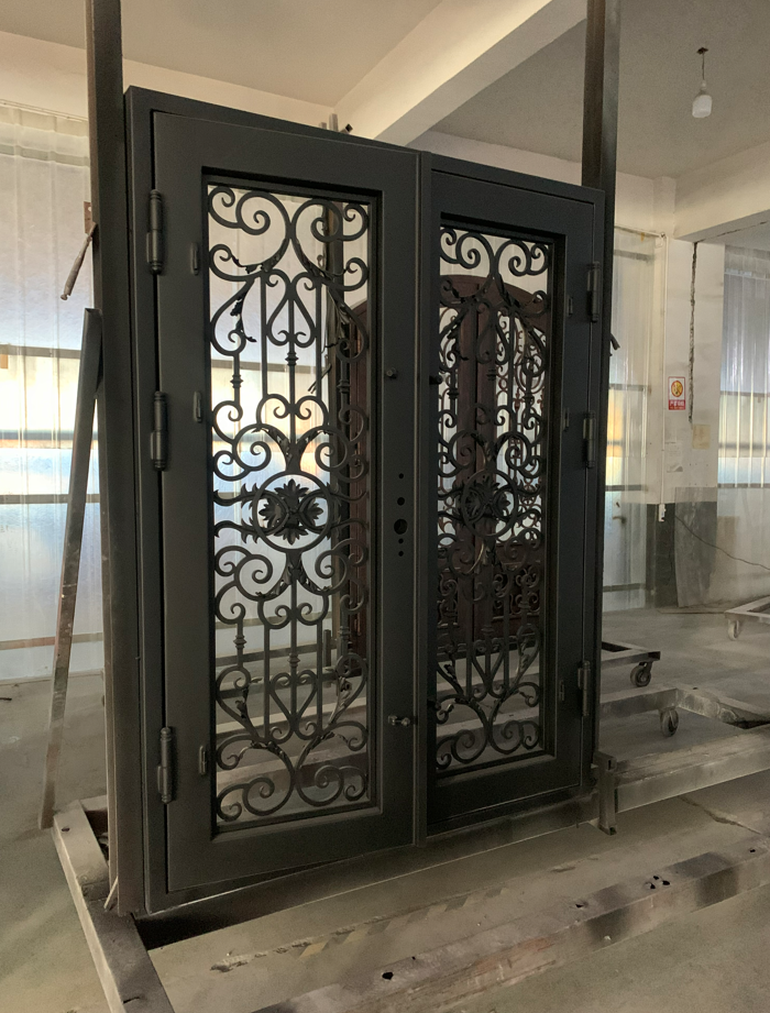 High Quality Wrought Aluminum Modern Main Gate Designs Villa Used Swing Driveway Square Tube Wrought Iron Gates