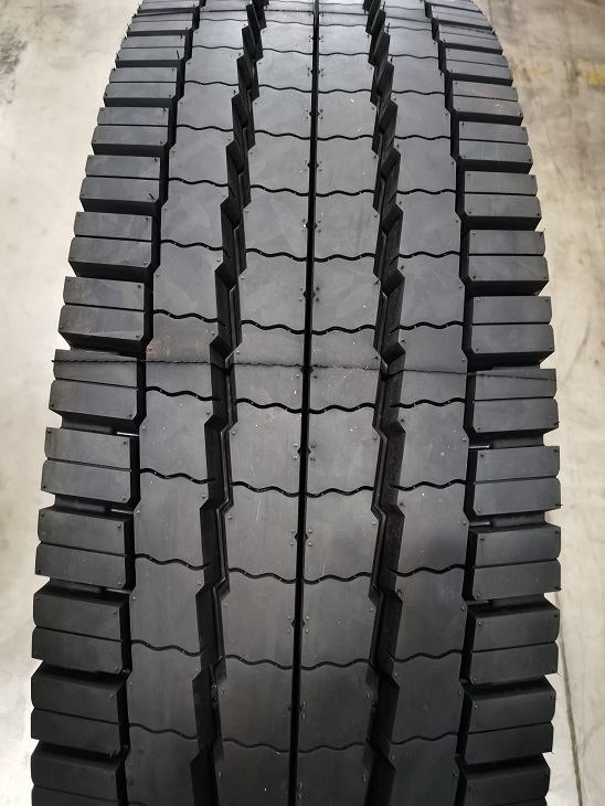 Factory Price Good Brand Truck Tires TBR 12R22.5 12.22.5 18PR HD520 with Warranty 200000KMS High Quality Truck Tyres 12,22.5