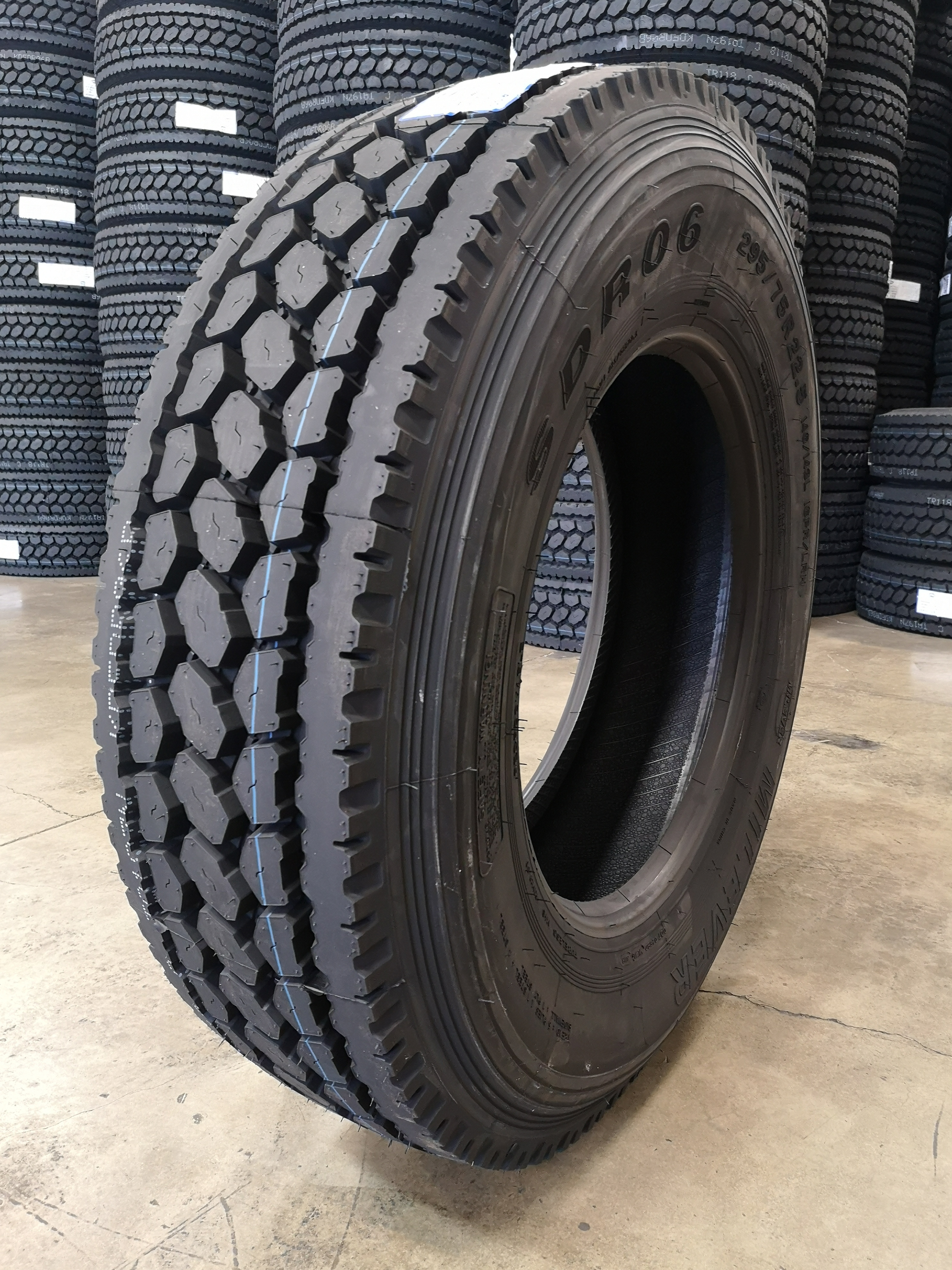 11r22.5 Truck Tire Tire 295/80R22.5 Truck 11R24.5 Monster Truck Tire for Sale