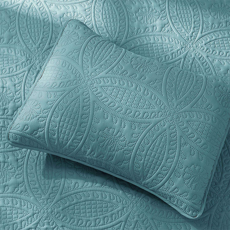 Factory direct 100%polyester  Pin-sonic quilted light weight bedspread set