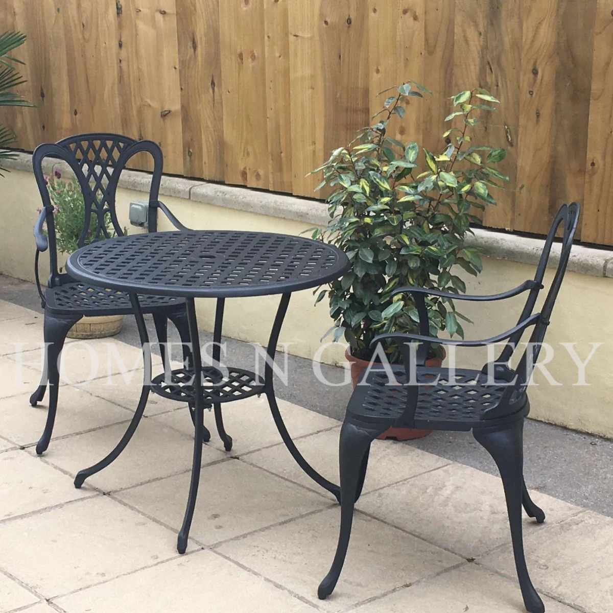 Hot sale Antique black mat powder coated antique finishing caste aluminium antique furniture  patio table and chairs set