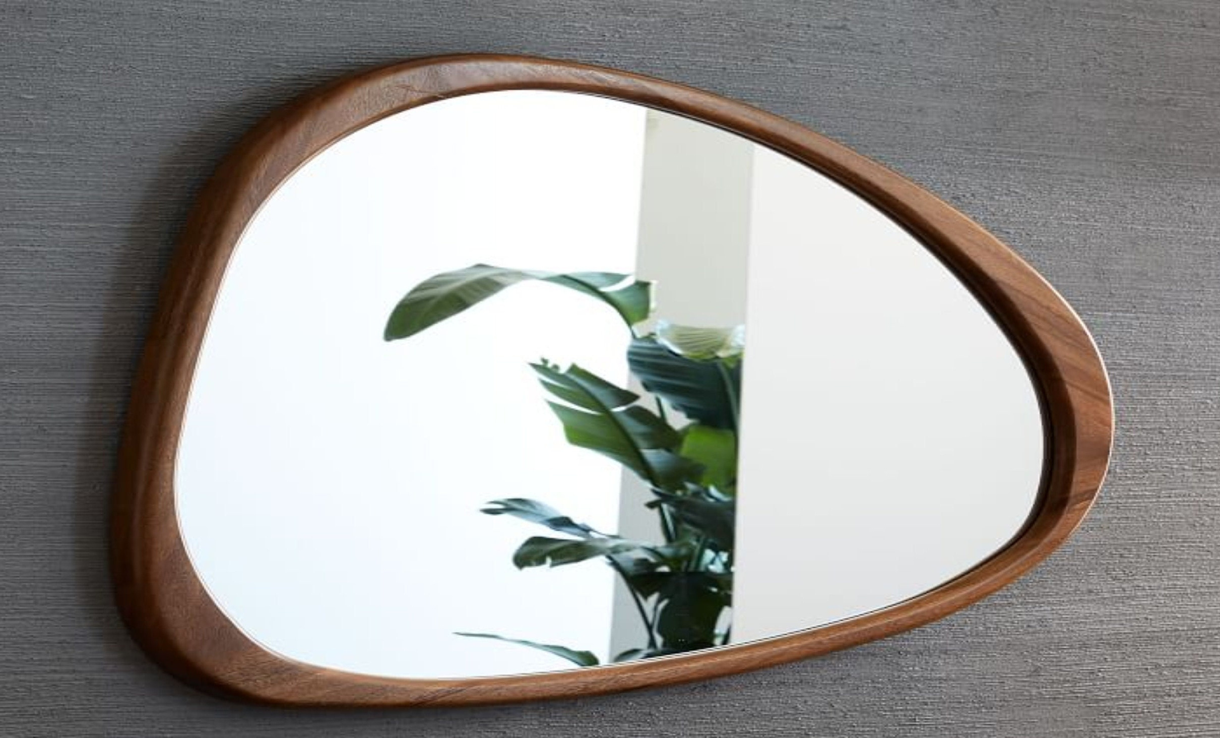 Mid Century Asymmetrical Wall Mirror Organic Irregular Mirror Real Pine Tree Mirror Glass Carton Customized Rustic Restaurants