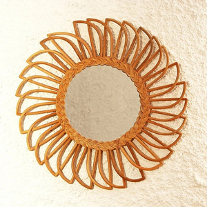 Latest Collection Vietnam Elegant Wicker Wooden Wall Mounted Mirrors Bamboo Craft Hand Woven Round Seagrass Wall Hanging Mirrors