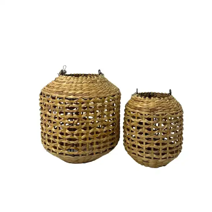 Small MOQ Wholesale bamboo lantern natural color 100% eco-friendly Made in Vietnam for house warming