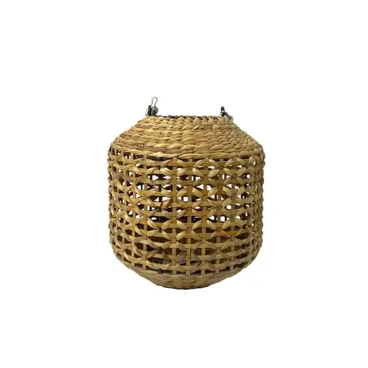 Small MOQ Wholesale bamboo lantern natural color 100% eco-friendly Made in Vietnam for house warming