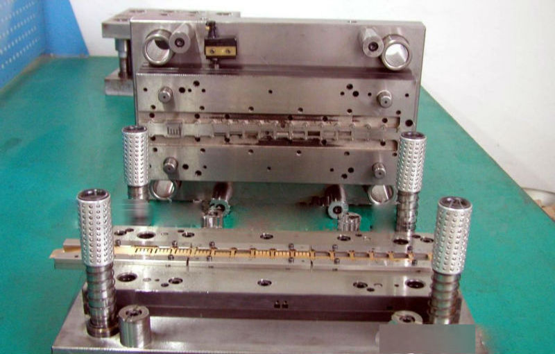 China Manufacturer Custom Precision Pill Punch Press Die Mold For Electronic Component Box--HM0024