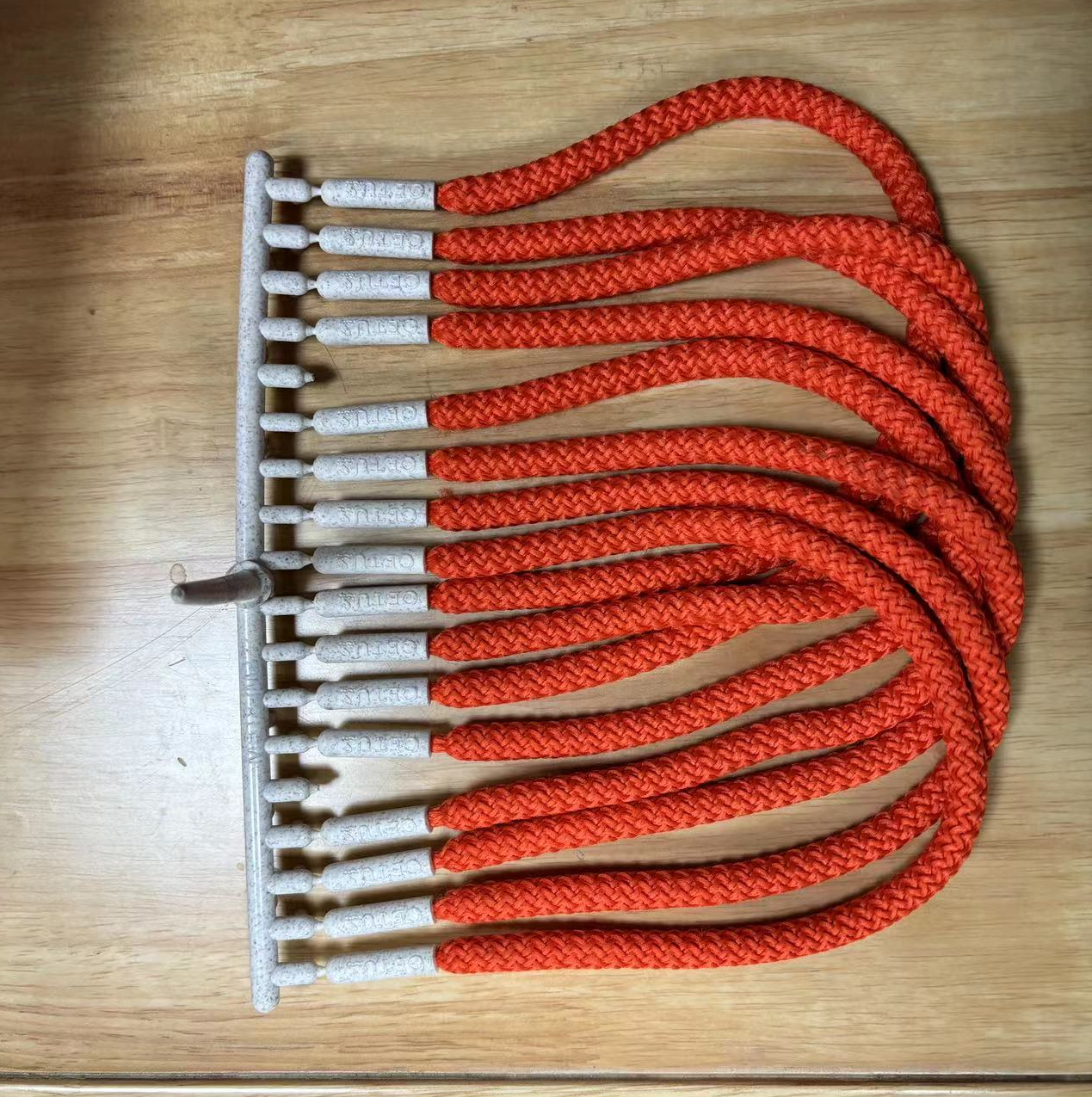 High Quality Dongguan Automatic Plastic Shoelace Aglet Tipping Machine for TPU TPE Material