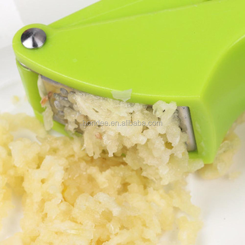 Food Glade Multiple Colors Kitchen Crusher Stainless Steel and Plastic Garlic Press Rocker