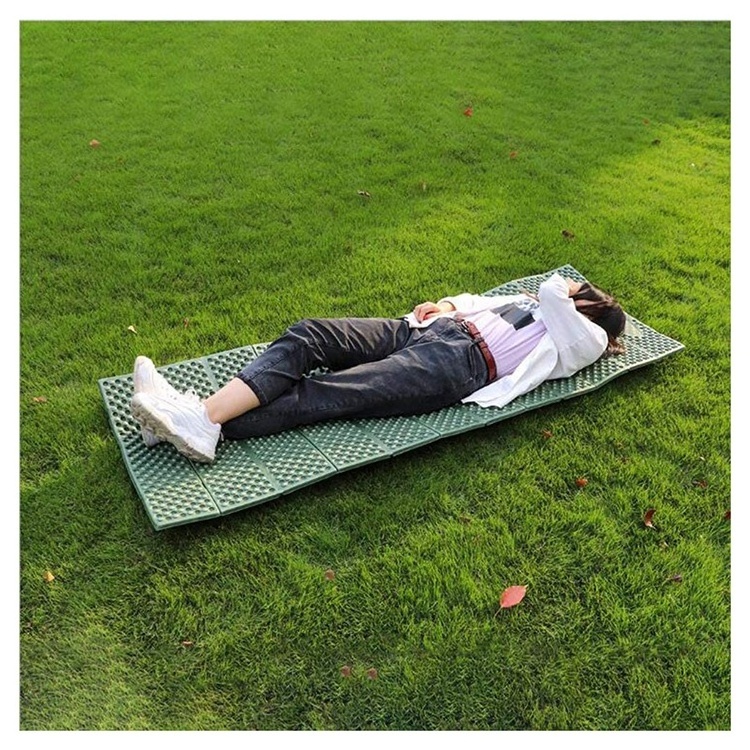 Lightweight IXPE Foam Camping Picnic Mat Egg Closed Cell Portable Moistureproof Foldable  Sleeping Mat Nap Pad for Hiking