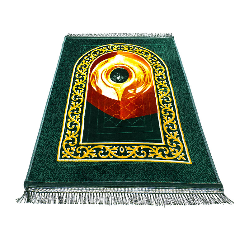 Portable Luxury Design Turkish Velvet Prayer Rug Travel Soft Plush Carpet for Men and Women Ramadan Gifts Islamic Prayer Mat