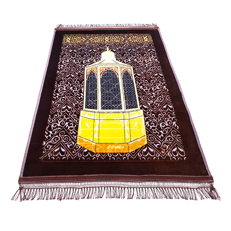 Portable Luxury Design Turkish Velvet Prayer Rug Travel Soft Plush Carpet for Men and Women Ramadan Gifts Islamic Prayer Mat