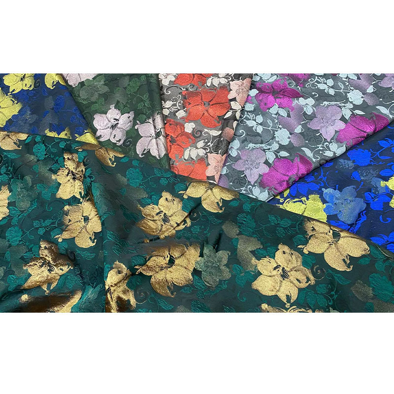 Heavy Industry Relief Jacquard Garment Fabrics Textured Tinsel Floral Pattern Yarn Dyed Metallic Woven Brocade Jacquard Fabric