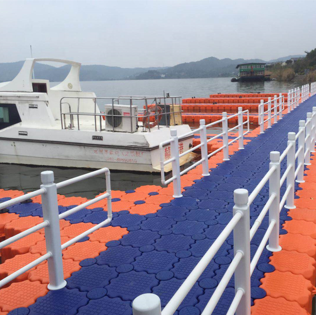 HDPE anti UV 50 cm with accessories stable plastic sea water floating platform pontoon boat floating dock