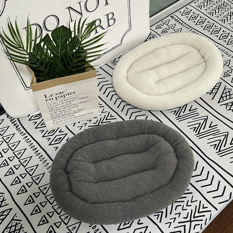 Durable and non slip pet nest bed  pet sleeping bed  pet sofa cushion