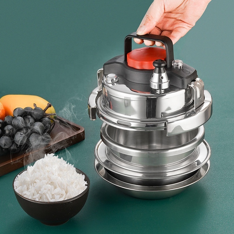 304 stainless steel  Pressure cooker  1.4L Three-ply Steel Mini Explosion-Proof Pressure Cooker