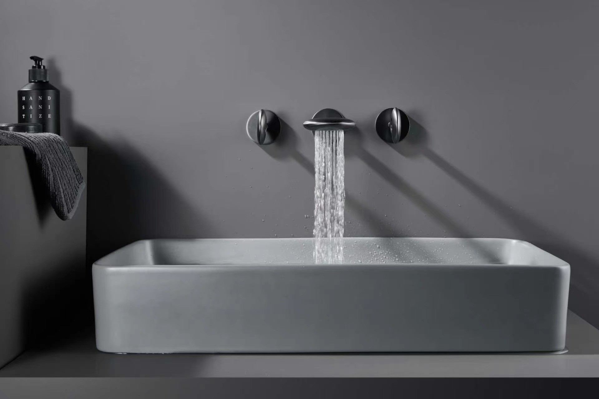 Gun Black Bathroom Basin Faucet Wall Mounted Widespread Basin Faucet Hot Sell