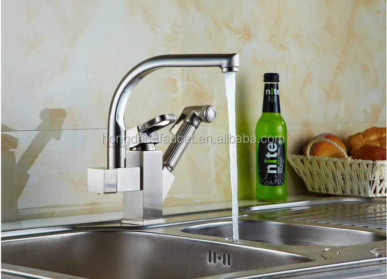 Hot and Cold Swivel Spray Mixer Taps Pull Out Kitchen Sink Faucet