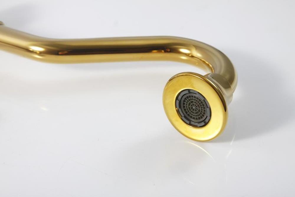 Traditional Gold Single Handle Deck Mounted Kitchen Sink Faucet