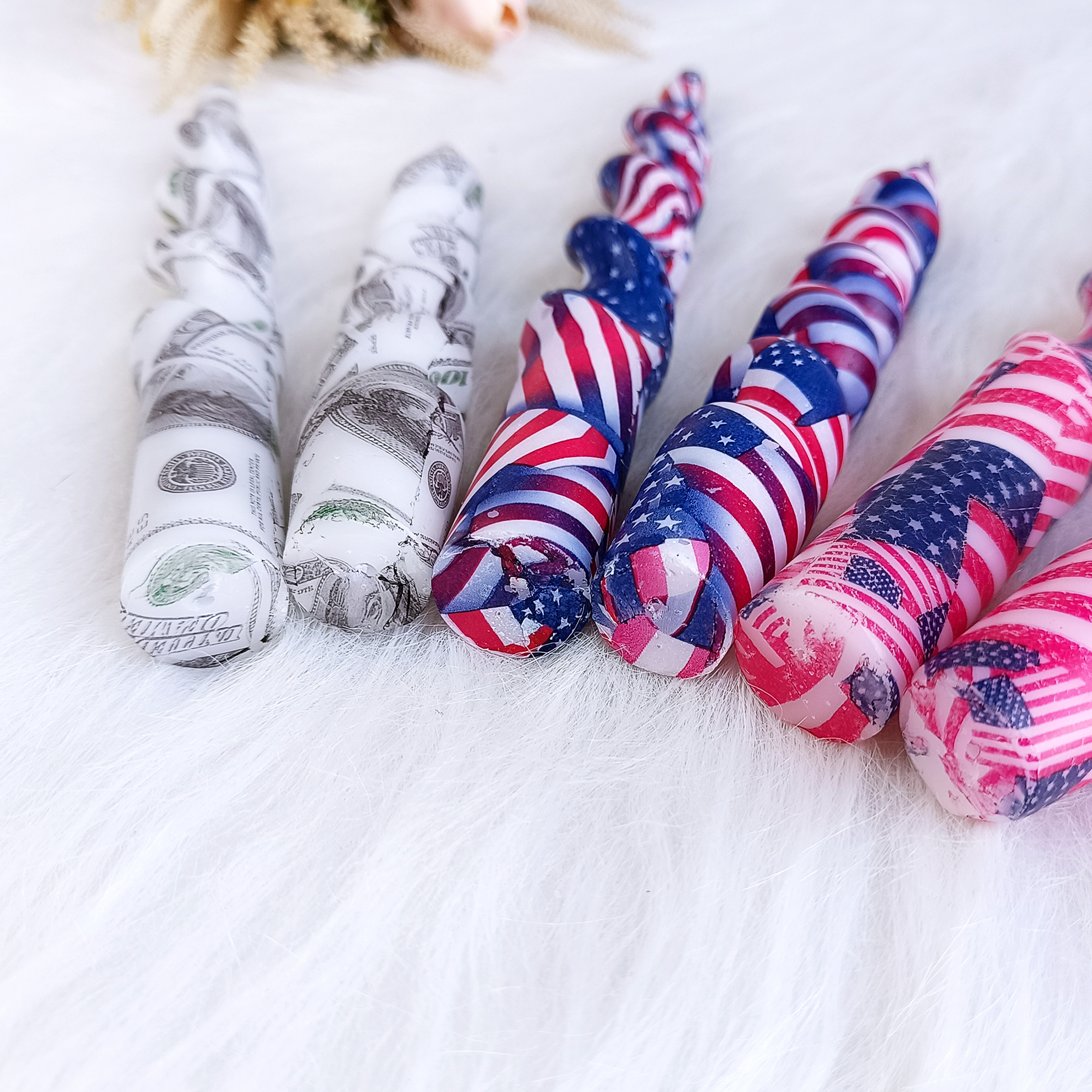 Manufacturer Paraffin Wax Swirl Candle Stick the Stars and the Stripes Pattern Twist Spiral Candle Dollar Printed Taper Candles