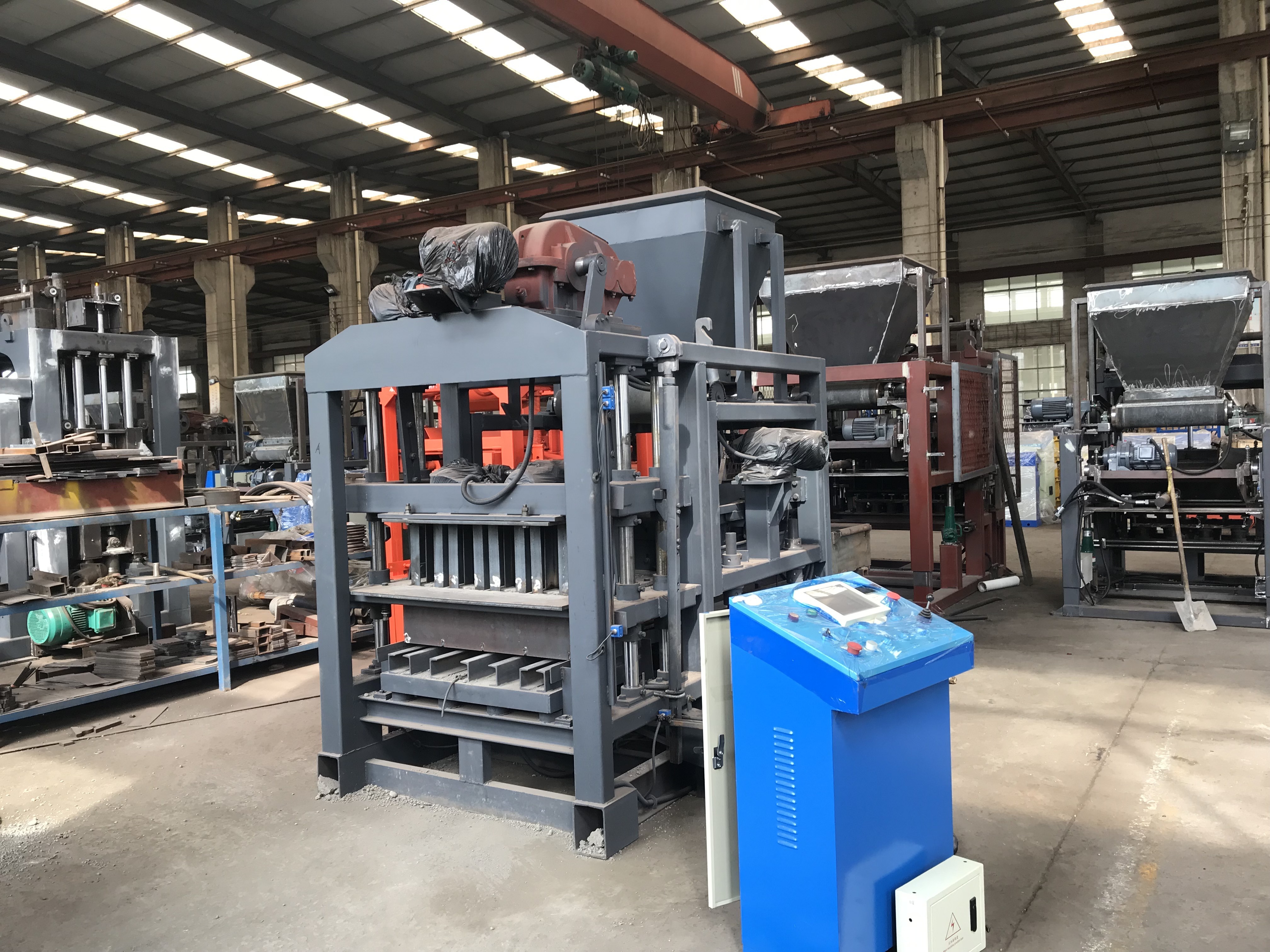 Qtj4-25 Hollow Block Brick Making Machine for Sale