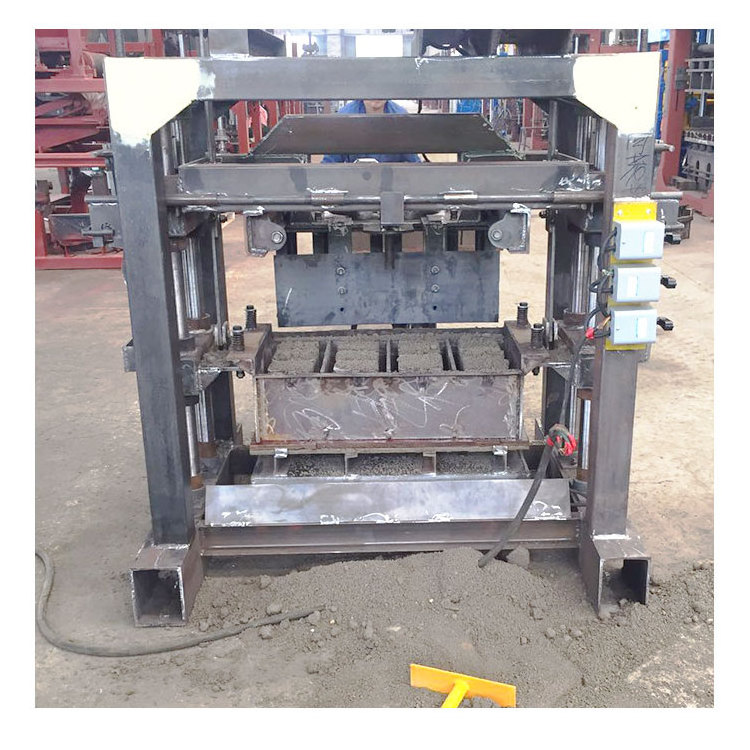 Red qt4-40 Interlocking Brick Making Machine Price With Paver Brick Moulds