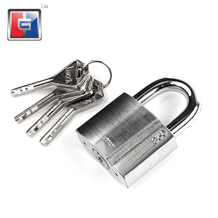 Master lock weatherproof key padlock anti hammer low carbon steel key safe padlocks with 3 key