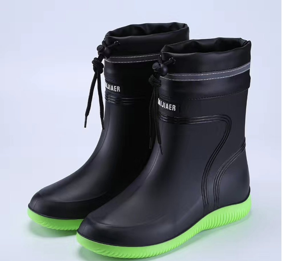 Explosion-proof plastic rain shoes for men and women in the tube bunches