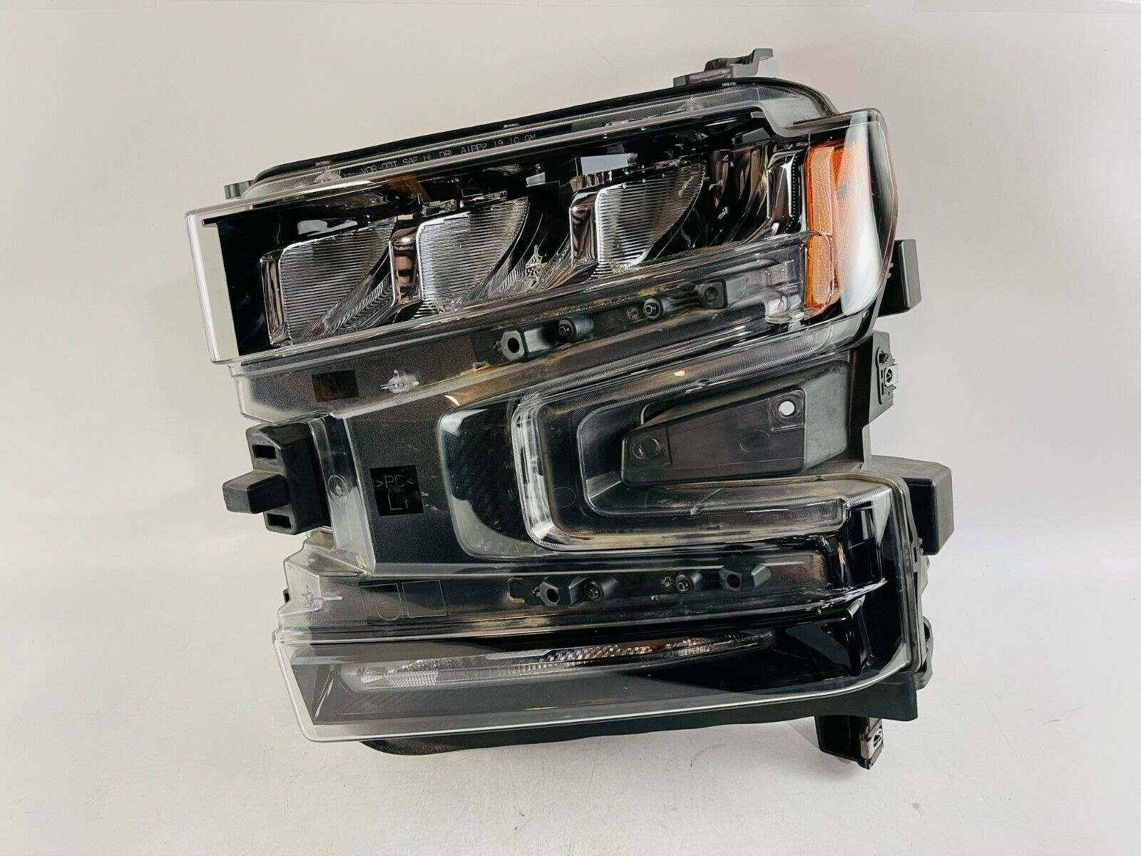 GM2502497/GM2503497 Auto Front Bumper Head Light For Chevy Silverado 2019 2020 2021 LED Headlights Assembly