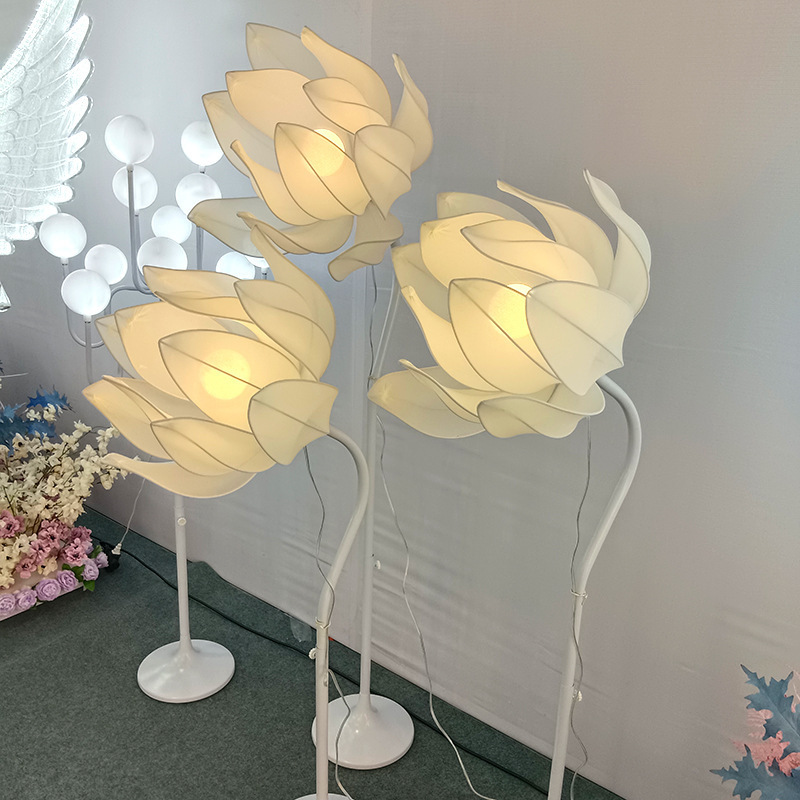 Modern Wedding Lights Festive Atmosphere LED Evening Stage Lights Roads Flower Fresh Background DecorationItem  name: WeddingLam