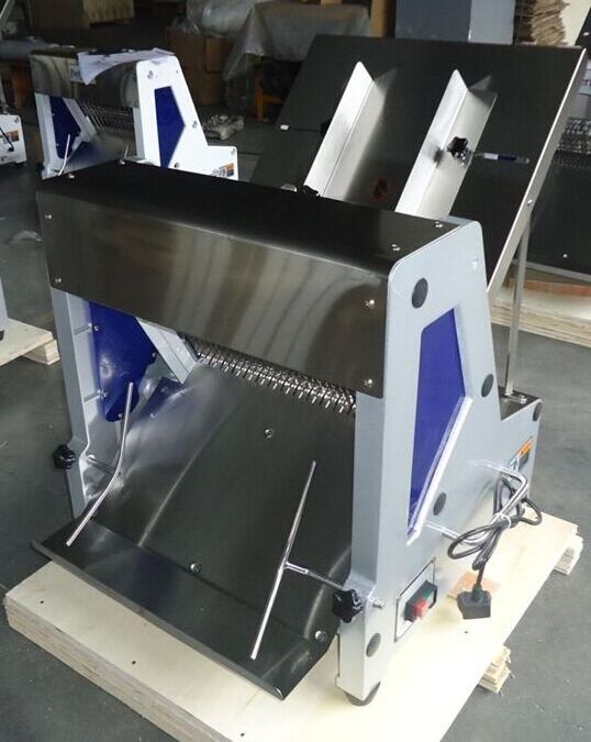 Commercial automatic bread slicer machine