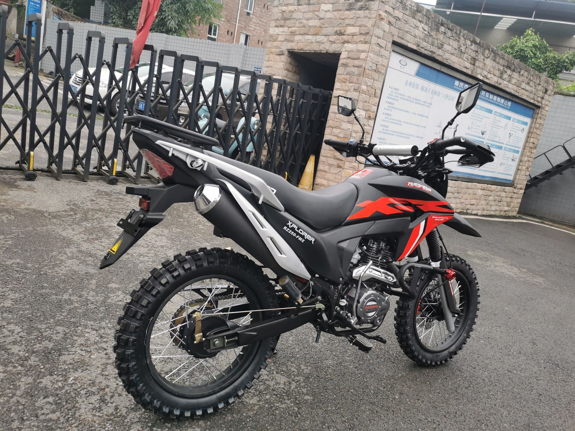 Peru Best Seller Dirt Bikes  250CC ZS Engine Quality Racing Motorcycles For Sale  Dirt Bike 200CC