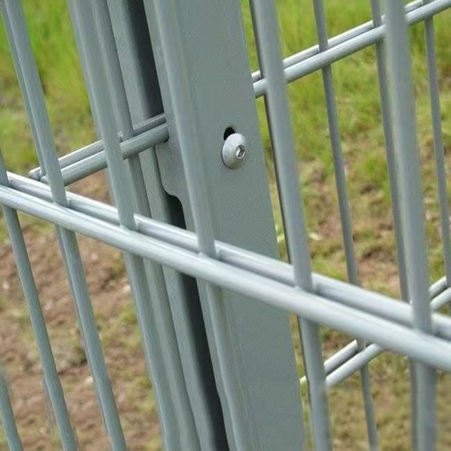 Cheap price shutter door pvc horse round pen simple single and bilateral open galvanized rod double wire mesh fence