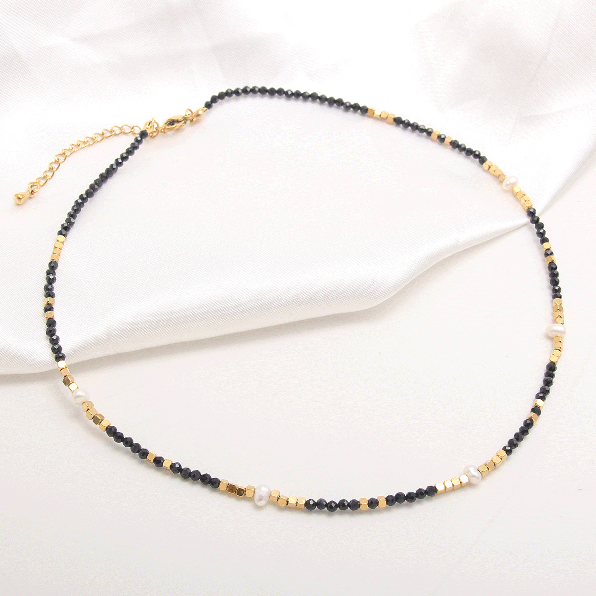 Charming Black Natural Gem Stone Beaded Necklace With Fresh Water Pearl Choker Gold Color Stainless Steel Chain For Women/Men