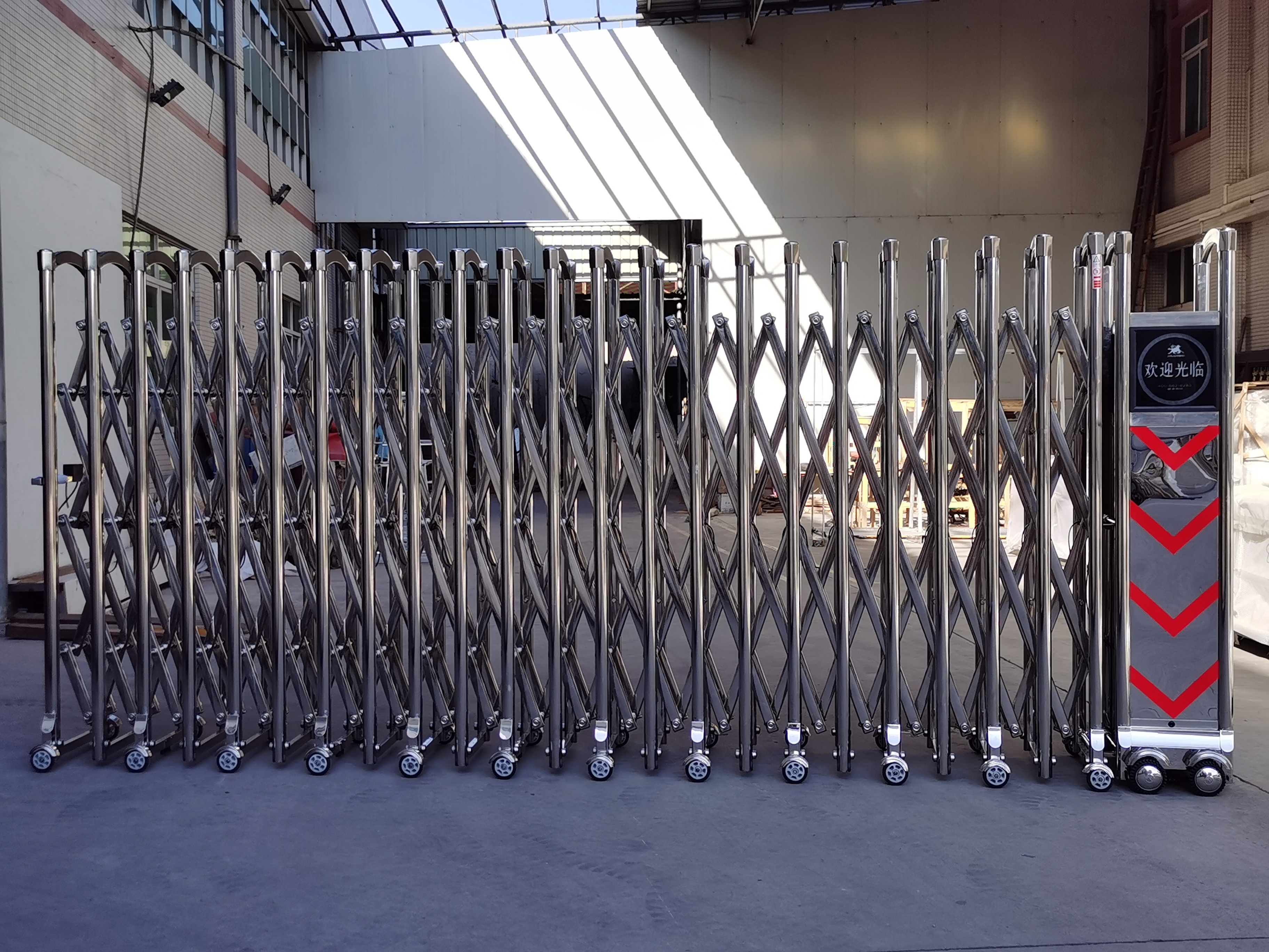 Stainless Steel Retractable Main Gate Security Electric Industrial Folding Front Gate Automatic Retractable Sliding Barrier Gate