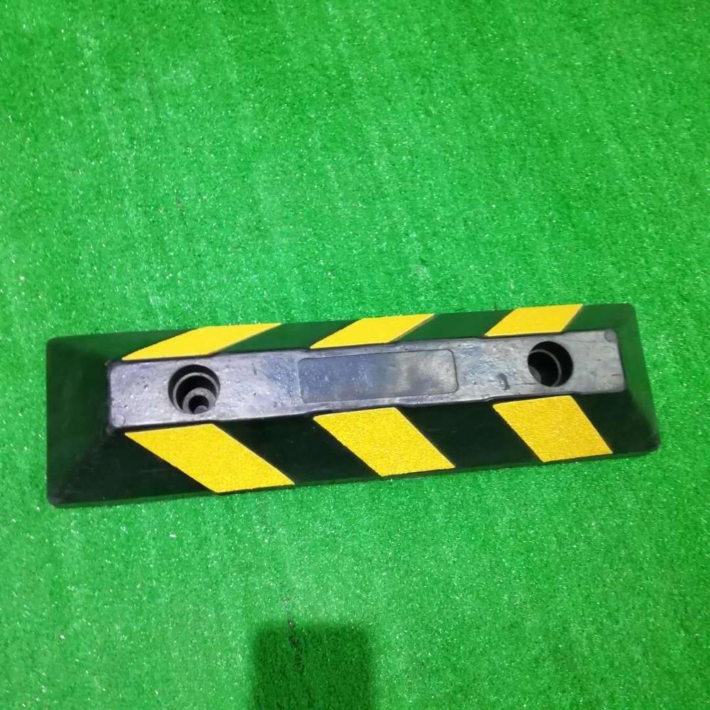 Anti-Cold -40 Celsius Degrees American Standard Parking bumper garage wheel stop Rubber Wheel Stops Parking Block