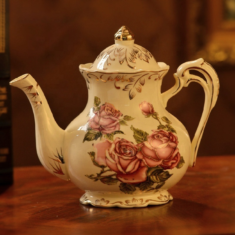 Luxurious 1200ml Large Capacity Flower Ceramic Coffee Pot European Ivory Porcelain Afternoon Teapot For Party