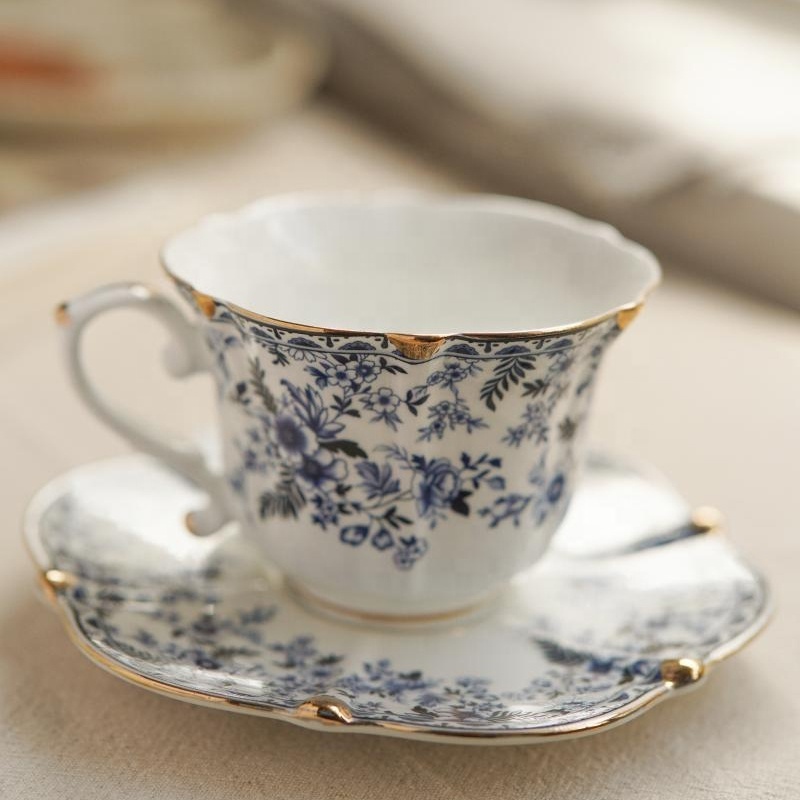 Bone China British Blue and White Coffee Cups and Saucers Set Ceramic Retro European Light Luxury Floral Afternoon Tea Cup