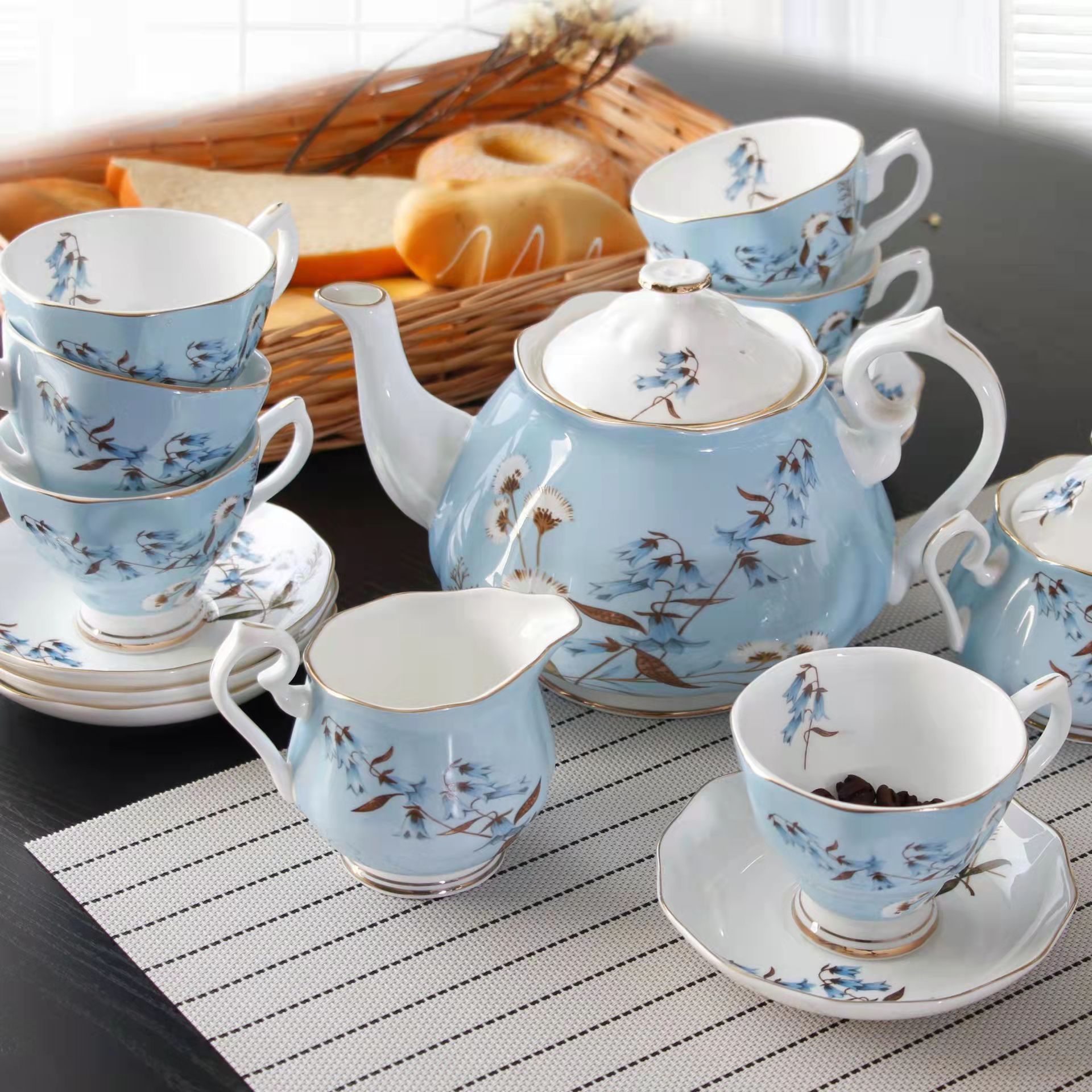 Ceramic 15 Pieces Royal Albert Style Fine Bone China Porcelain Cup and Saucer Milk Sugar Pot Kettle Coffee & Tea Set