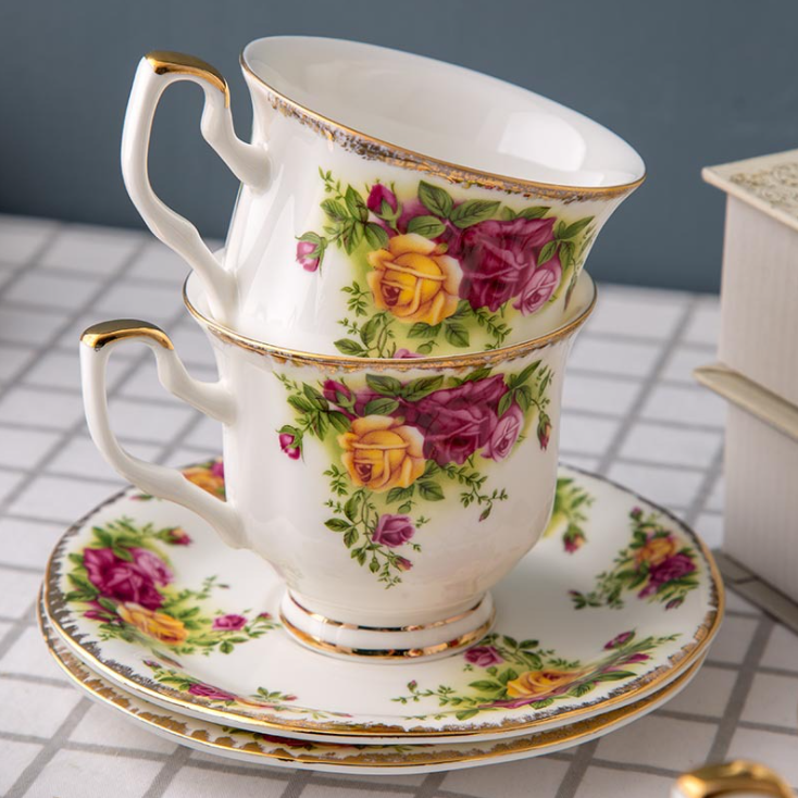 European Vintage Rose Pattern Ceramic Coffee Sets Cup Saucer Pot 15 PCS Fine Bone China Tea Gift Sets With Color Package