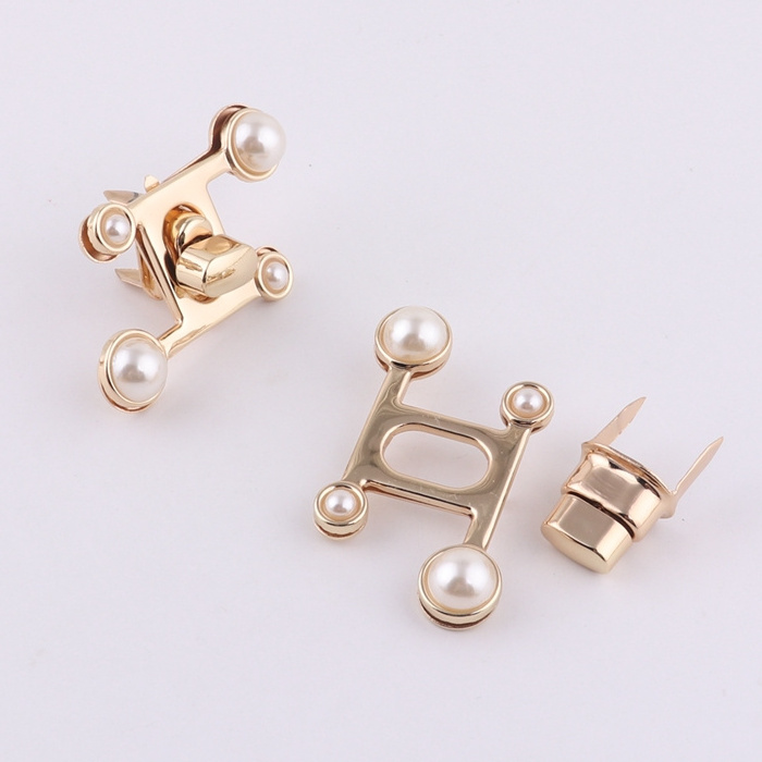 new arrival light gold color metal purse swivel turn lock flip lock for bag hardware lock