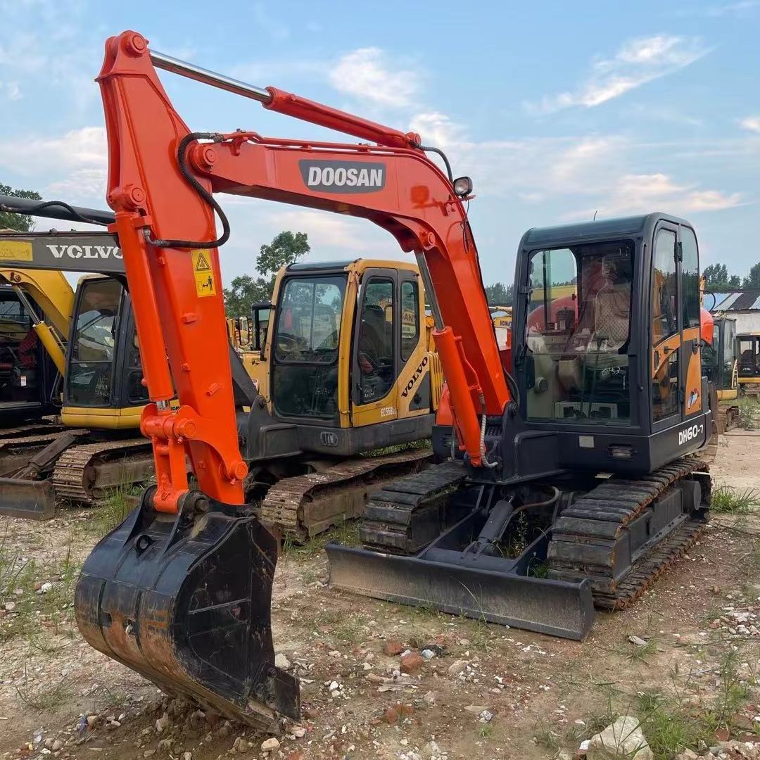 Used Doosan Dx60 DH60 Mini Excavator Original Doosan Dx60-9 DH60 DX55 DX60-7 DX80 DX75