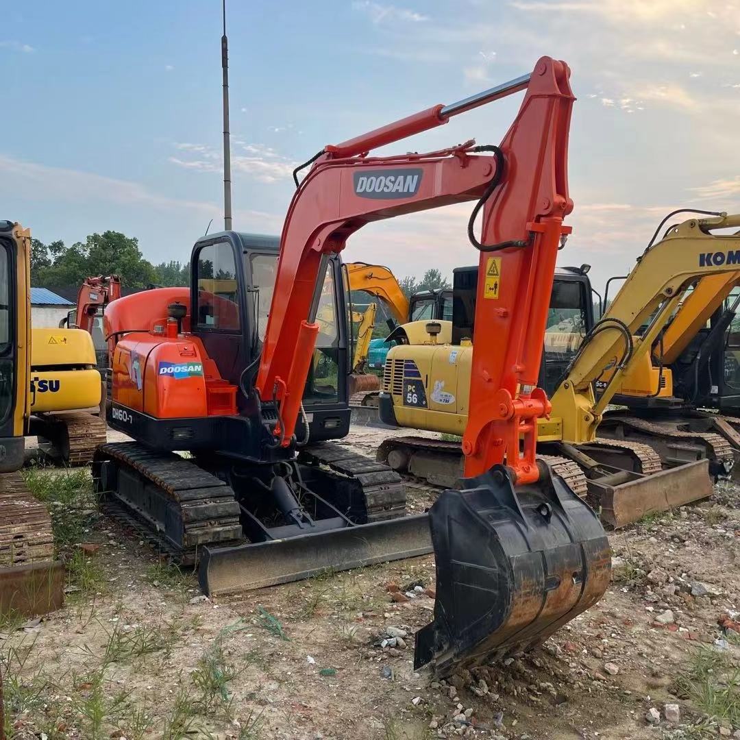 Used Doosan Dx60 DH60 Mini Excavator Original Doosan Dx60-9 DH60 DX55 DX60-7 DX80 DX75